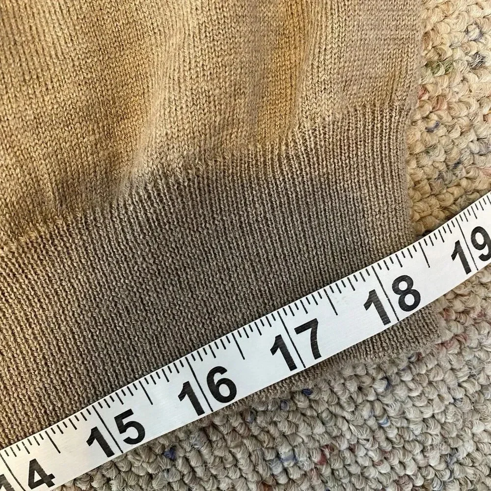 Club Room Sweater Men's Size Large V-Neck Tan Merino Wool Blend Pullover Casual